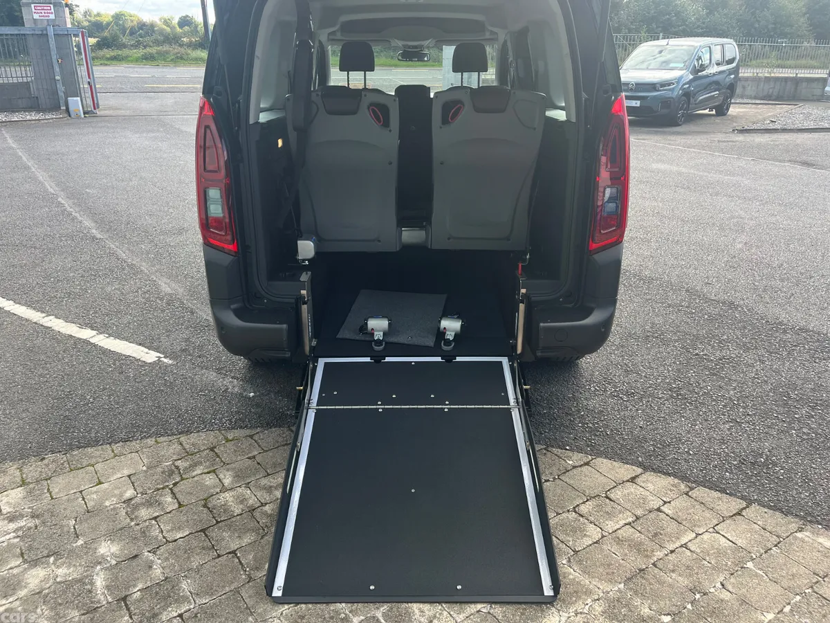 Citroen Berlingo MPV, Diesel, 2026, Black