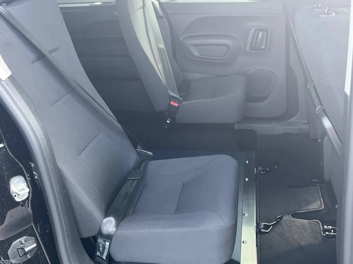 Citroen Berlingo MPV, Diesel, 2027, Black