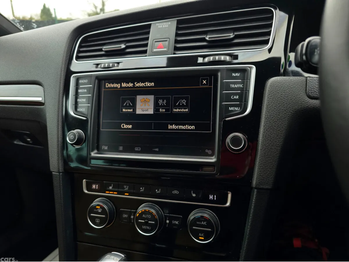 Volkswagen Golf Hatchback, Petrol, 2015, Black