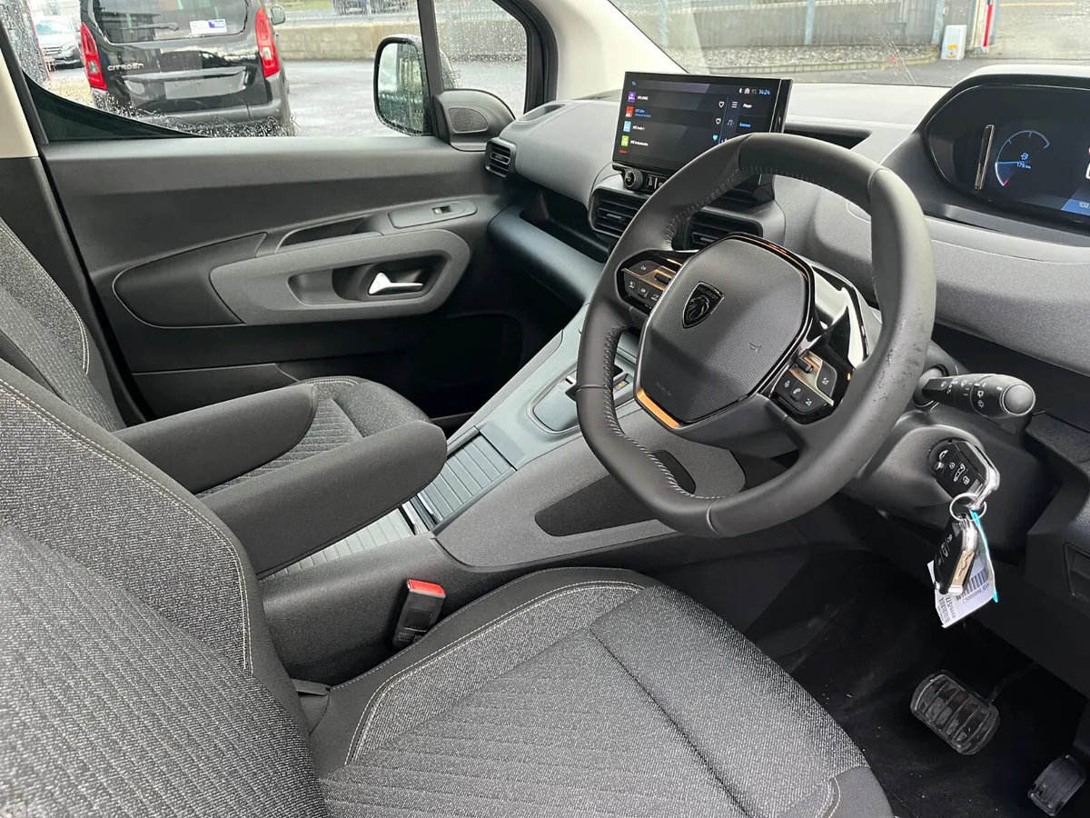 Peugeot Rifter MPV, Diesel, 2026, Black