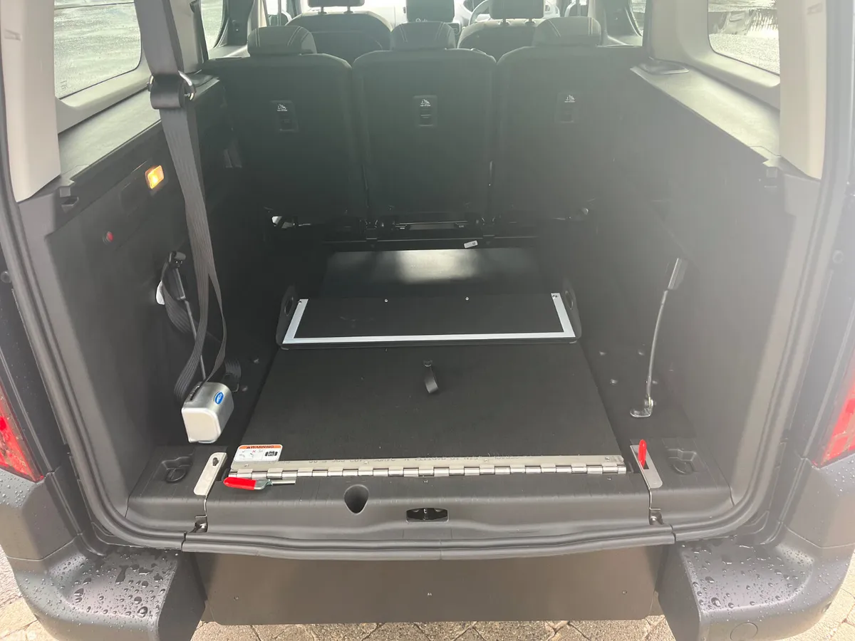 Peugeot Rifter MPV, Diesel, 2026, Black