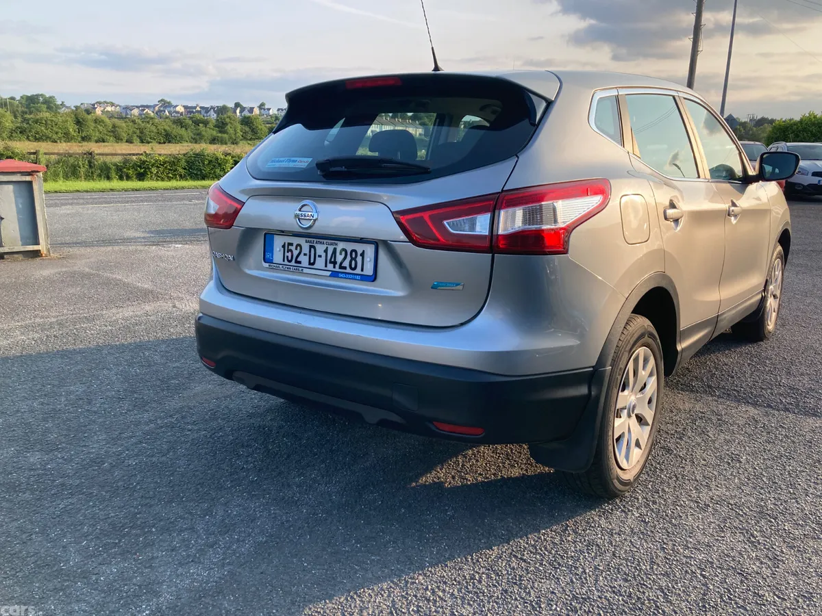 Nissan Qashqai Hatchback, Diesel, 2015, Silver