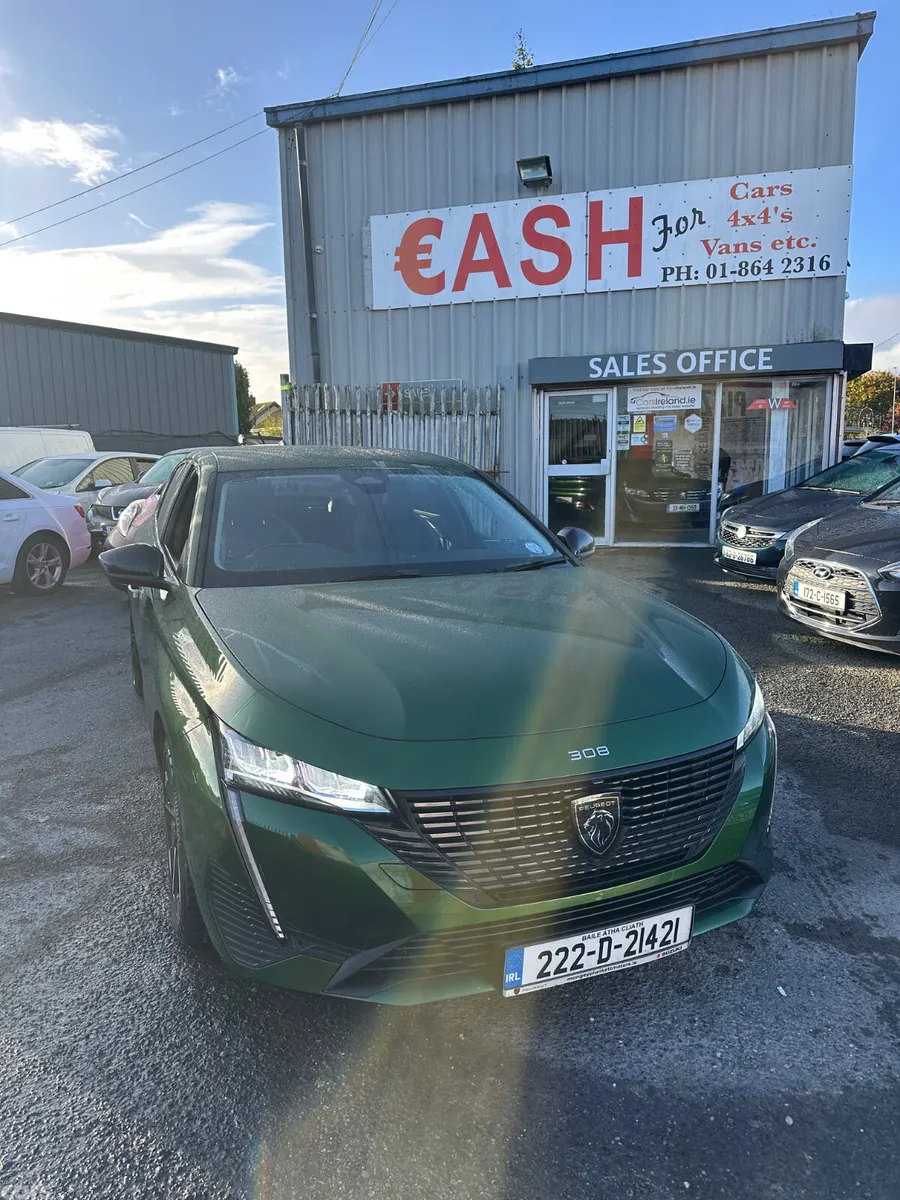 Peugeot 308 Hatchback, Diesel, 2022, Green