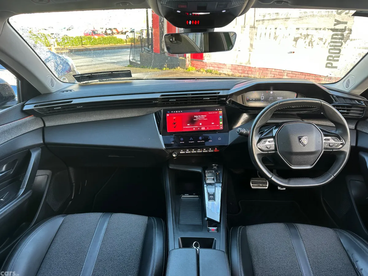 Peugeot 308 Hatchback, Diesel, 2022, Green