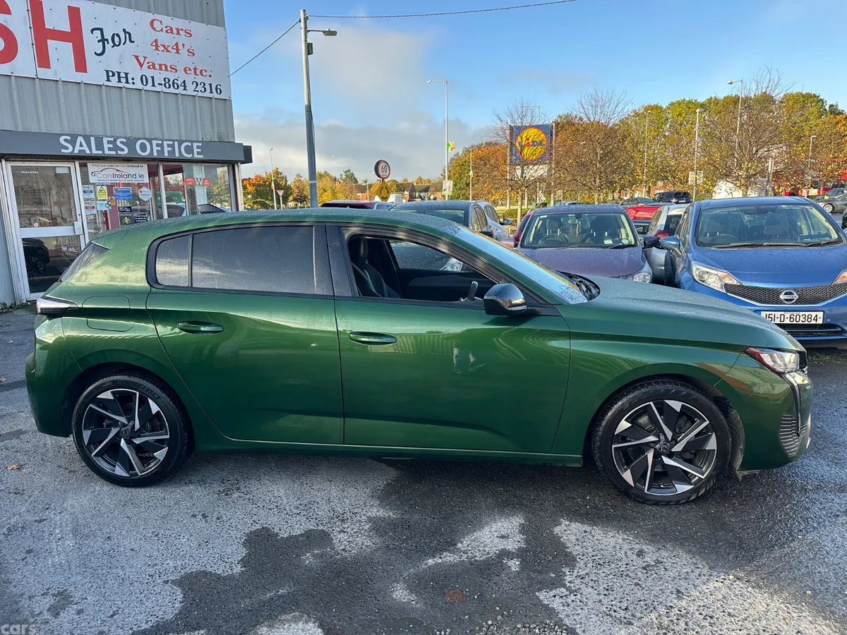 Peugeot 308 Hatchback, Diesel, 2022, Green