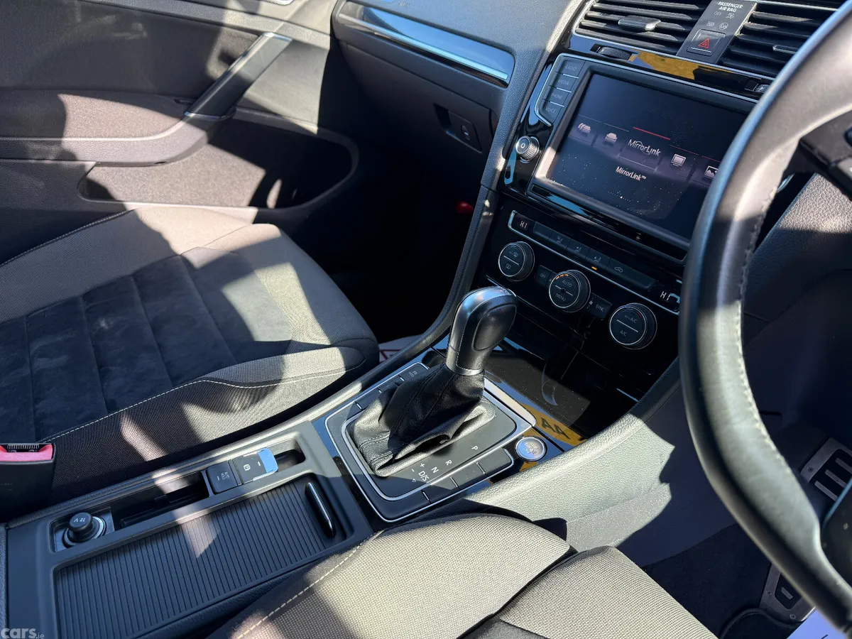Volkswagen Golf Hatchback, Petrol, 2016, White
