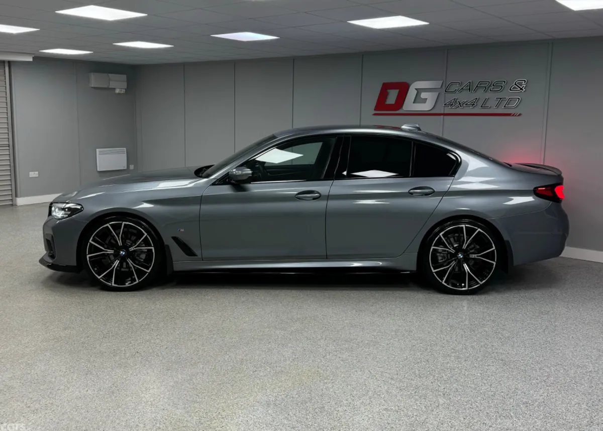 BMW 5-Series Saloon, Diesel Hybrid, 2020, Blue