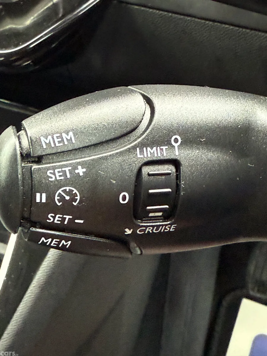 Peugeot 2008 SUV, Diesel, 2021, Orange