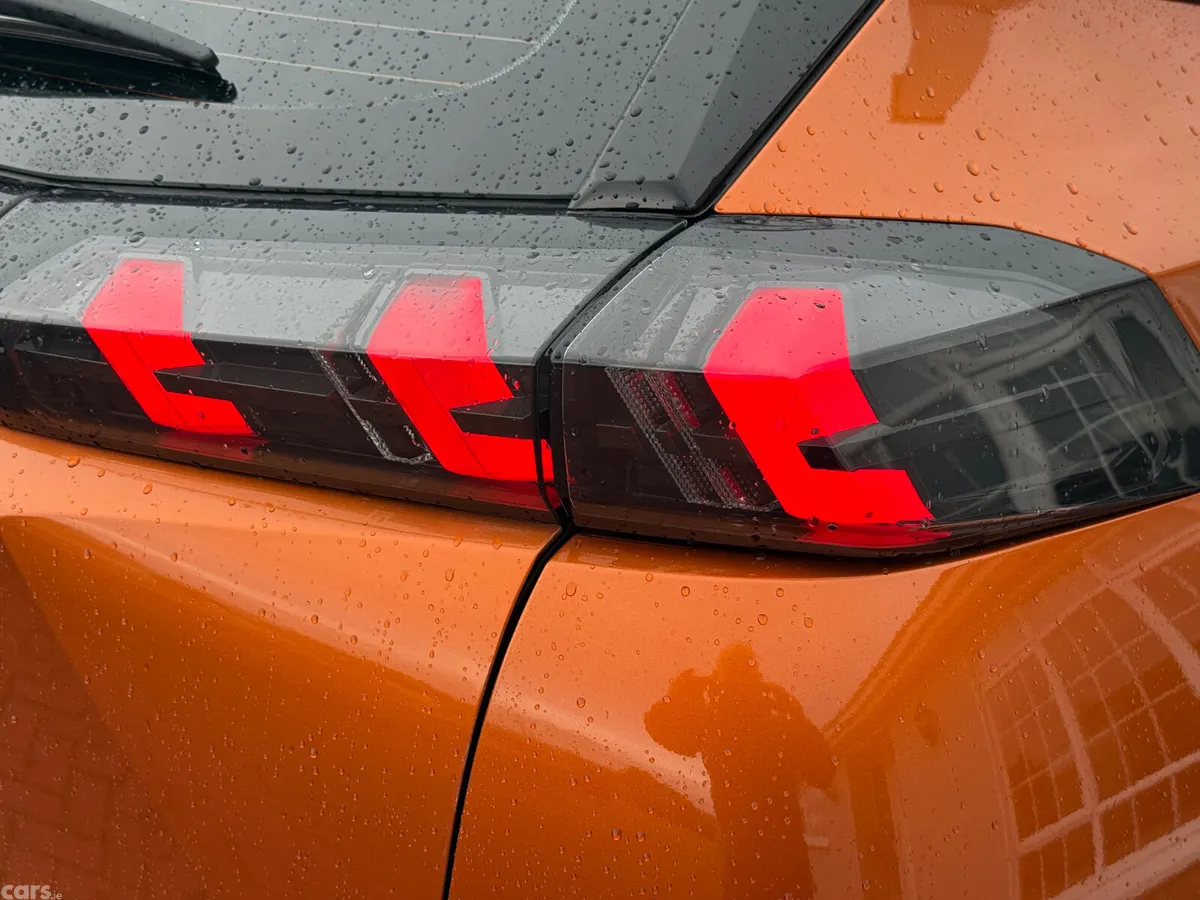 Peugeot 2008 SUV, Diesel, 2021, Orange