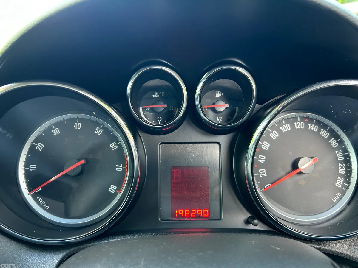 Opel Astra MPV, Petrol, 2014, Black
