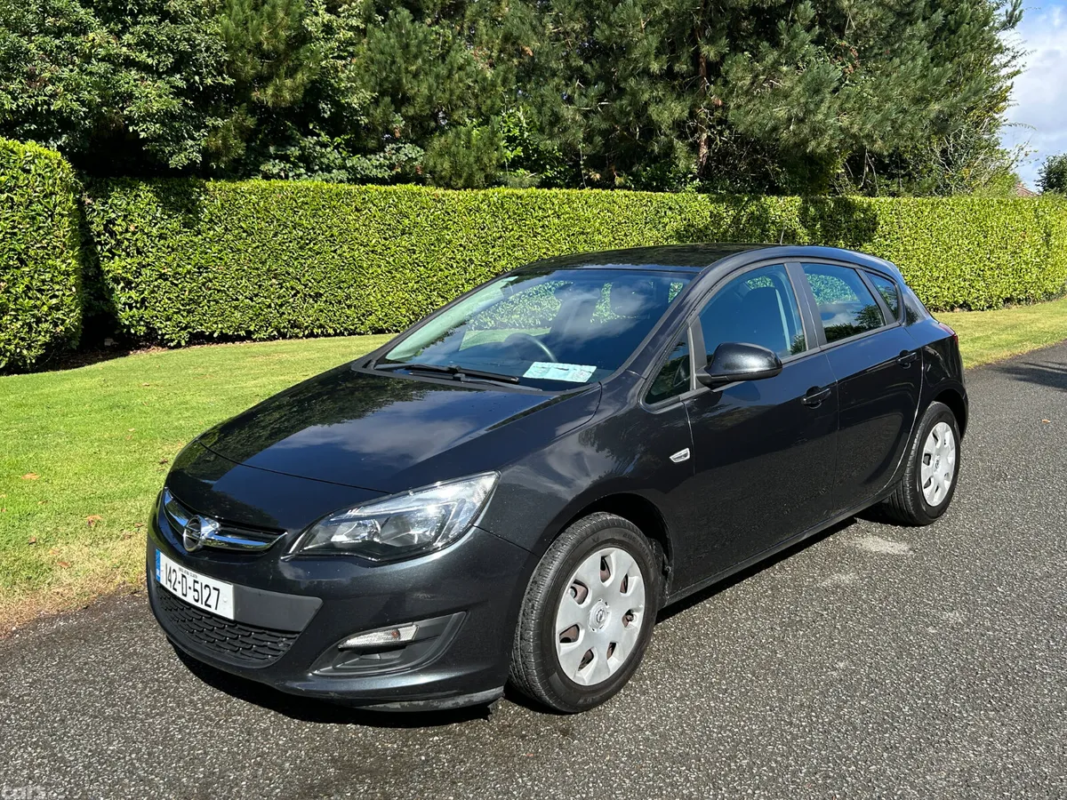 Opel Astra MPV, Petrol, 2014, Black