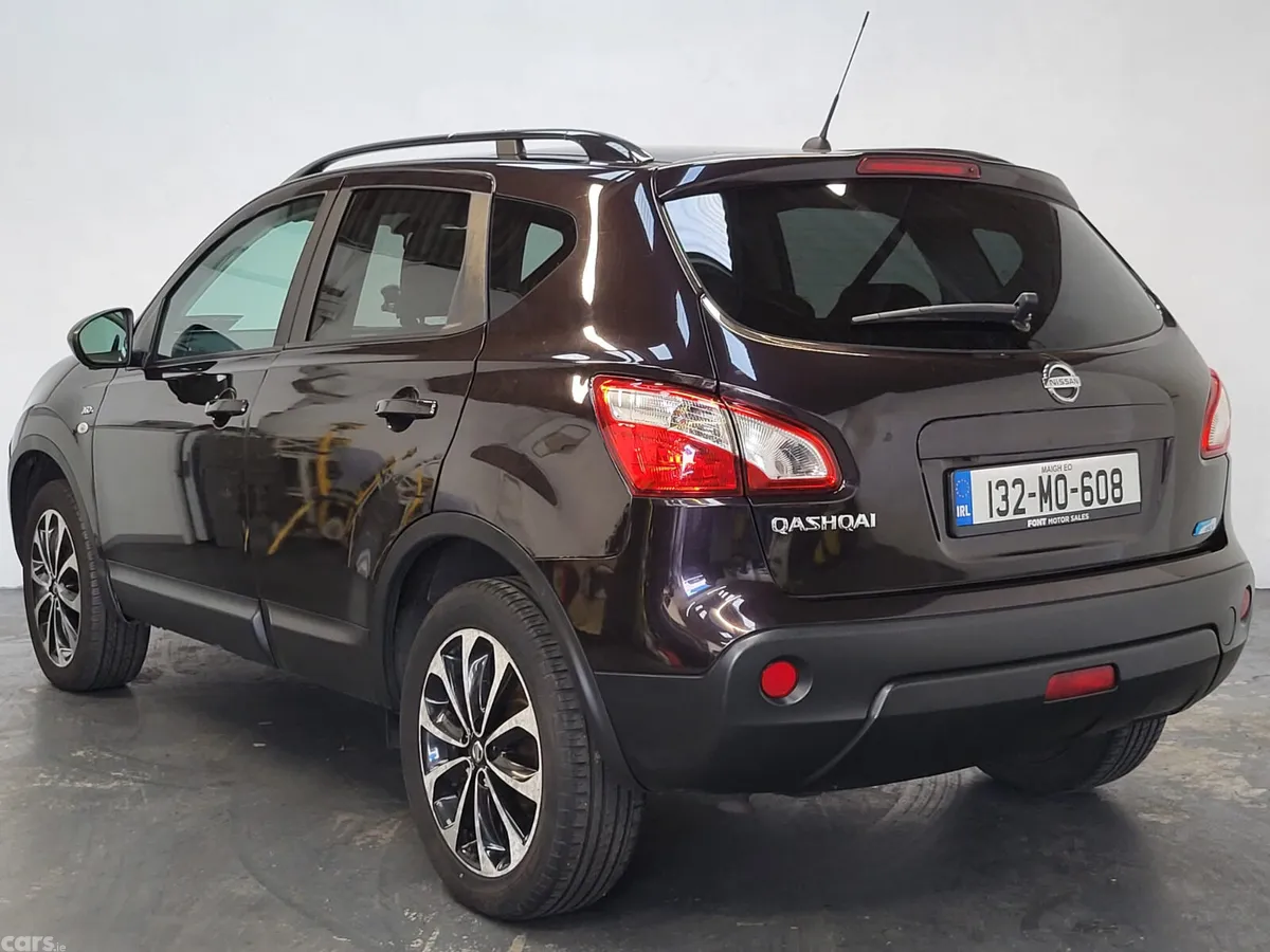 Nissan Qashqai Hatchback, Diesel, 2013, Black