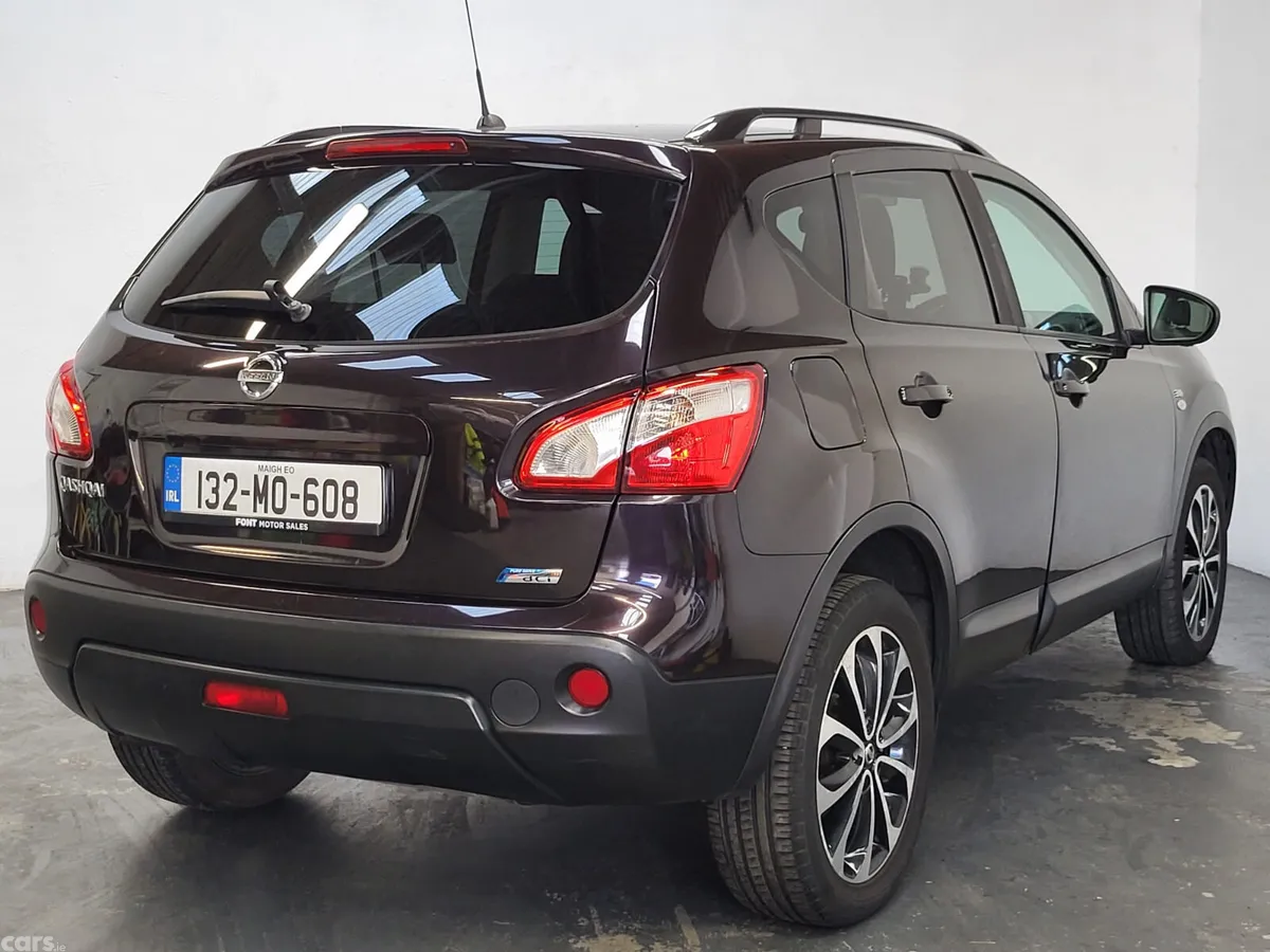 Nissan Qashqai Hatchback, Diesel, 2013, Black