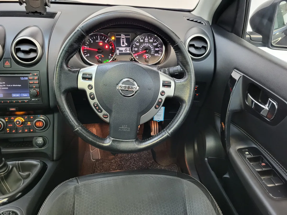 Nissan Qashqai Hatchback, Diesel, 2013, Black