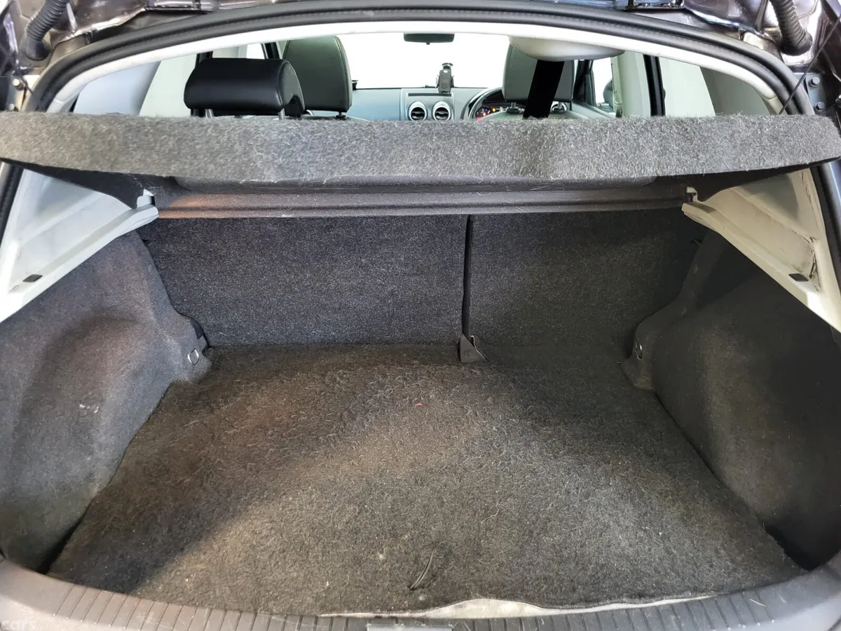 Nissan Qashqai Hatchback, Diesel, 2013, Black