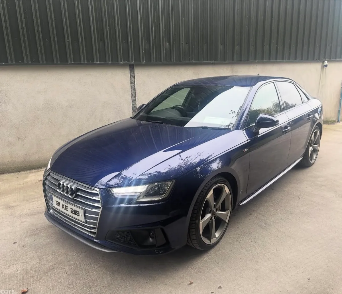 Audi A4 Saloon, Diesel, 2019, Blue