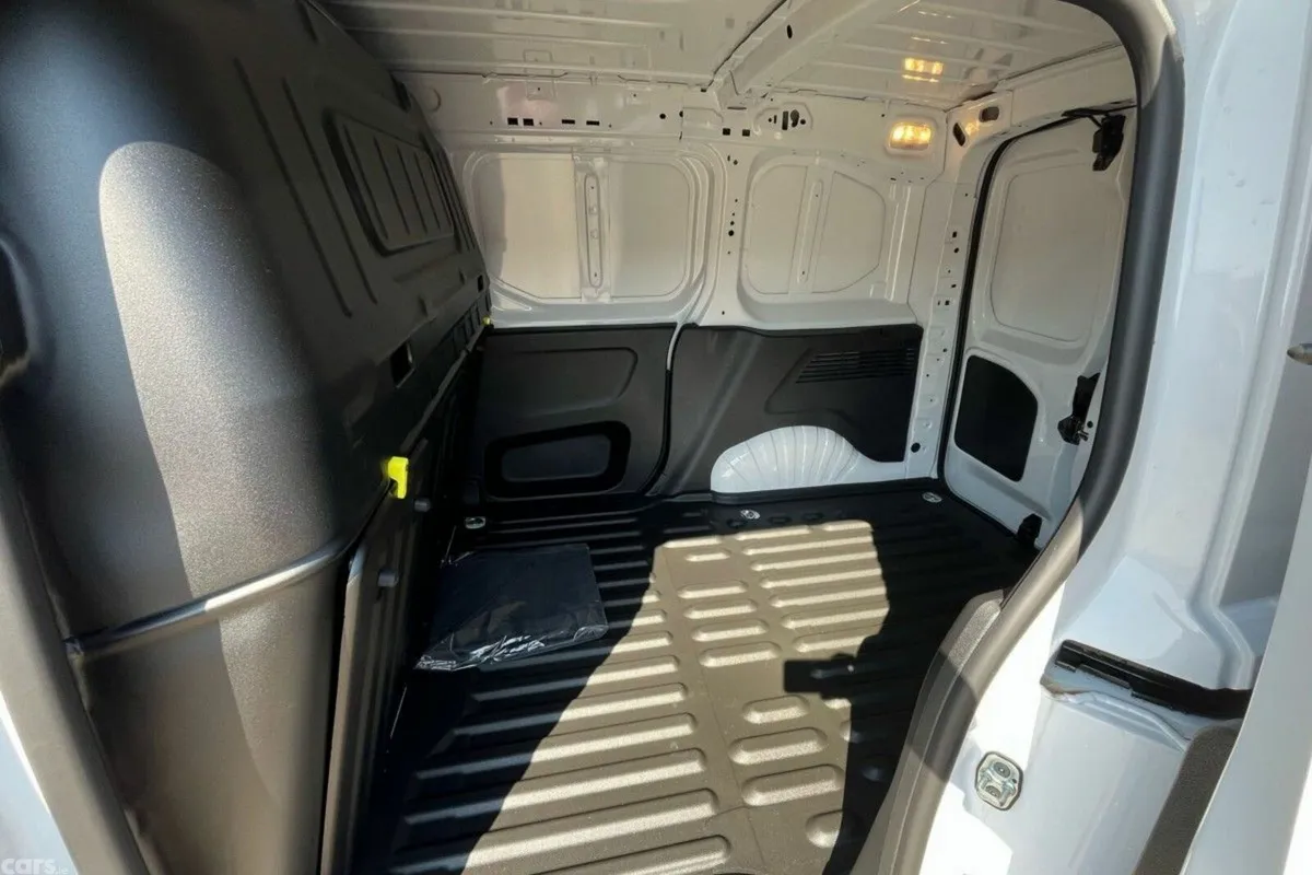 Peugeot Partner MPV, Diesel, 2025, White