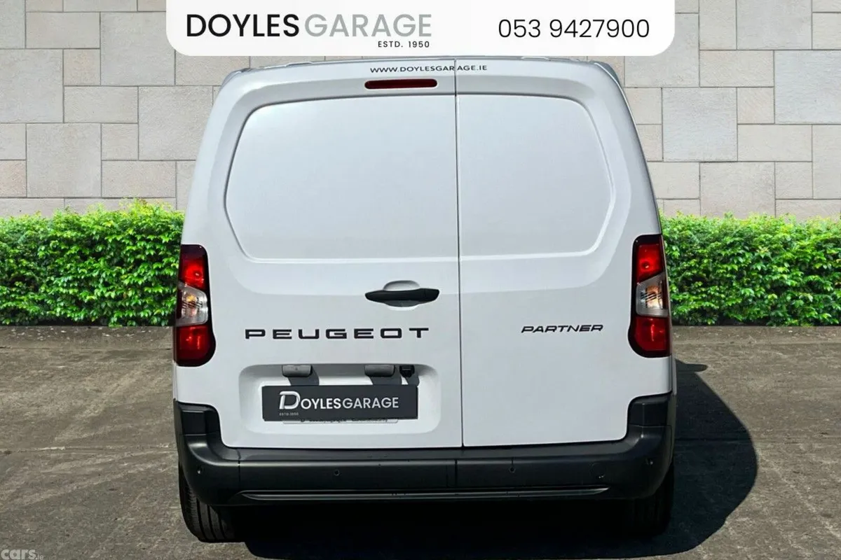 Peugeot Partner MPV, Diesel, 2025, White