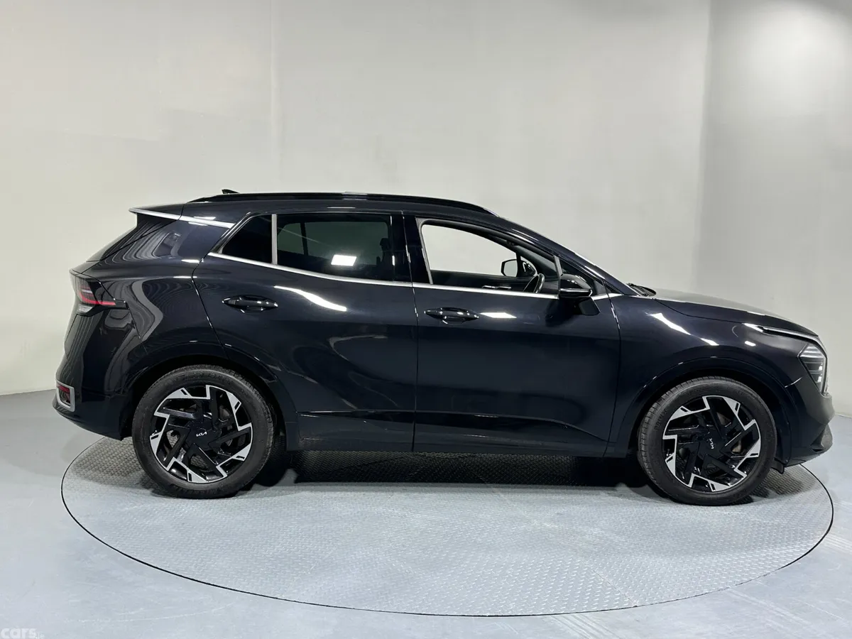 Kia Sportage SUV, Diesel Hybrid, 2023, Black