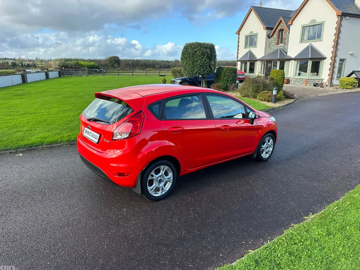 Ford Fiesta Hatchback, Diesel, 2016, Red