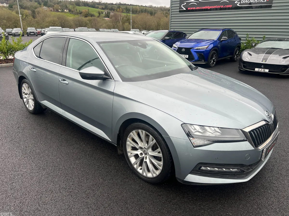 Skoda Superb Hatchback, Diesel, 2021, Grey