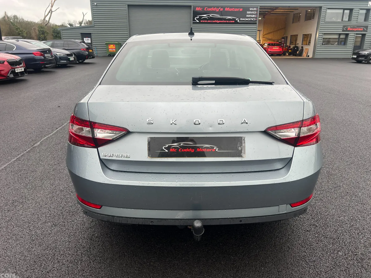 Skoda Superb Hatchback, Diesel, 2021, Grey