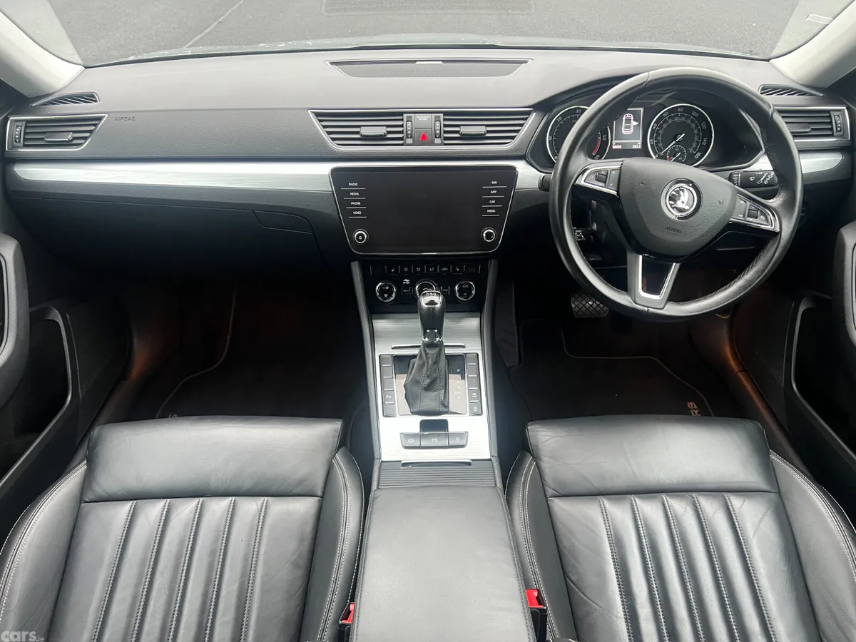 Skoda Superb Hatchback, Diesel, 2021, Grey