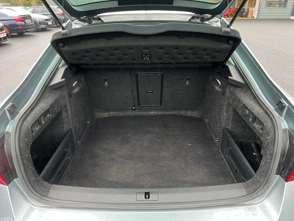 Skoda Superb Hatchback, Diesel, 2021, Grey