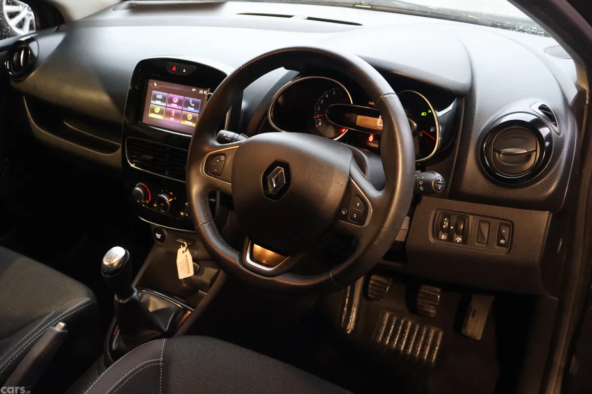 Renault Clio Hatchback, Petrol, 2019, Grey