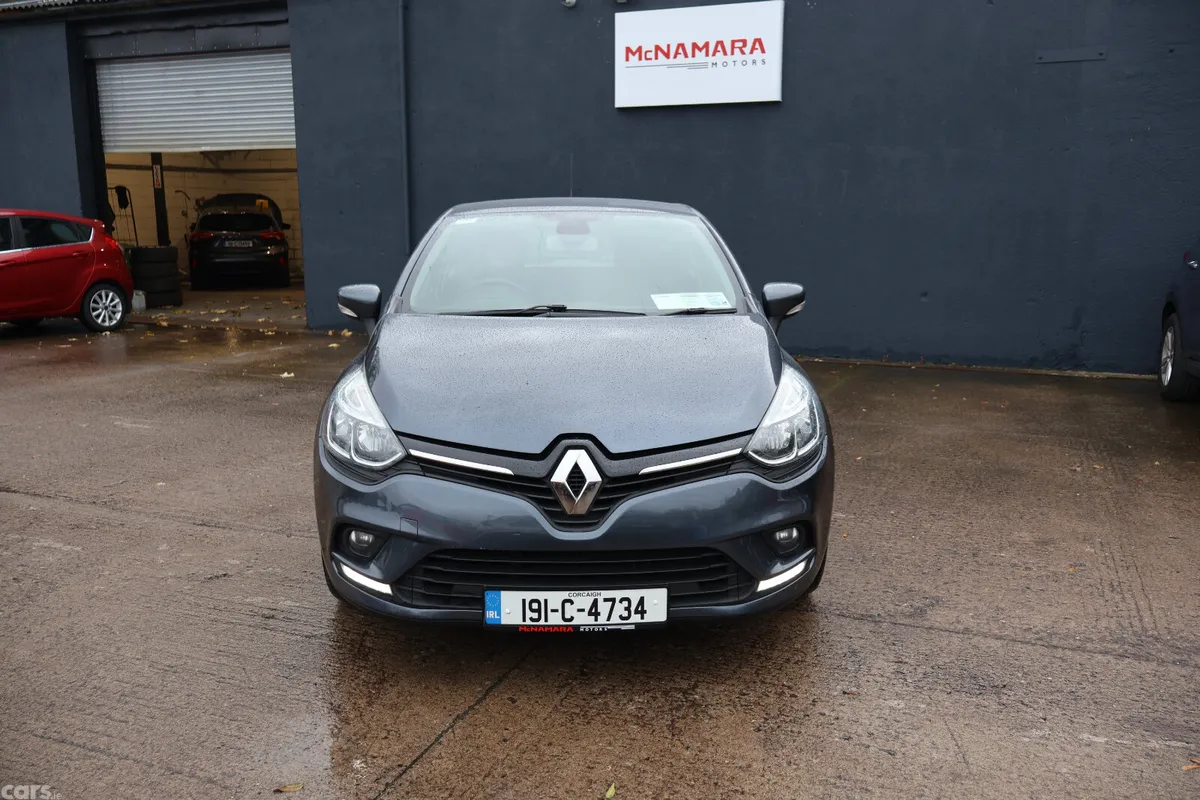 Renault Clio Hatchback, Petrol, 2019, Grey