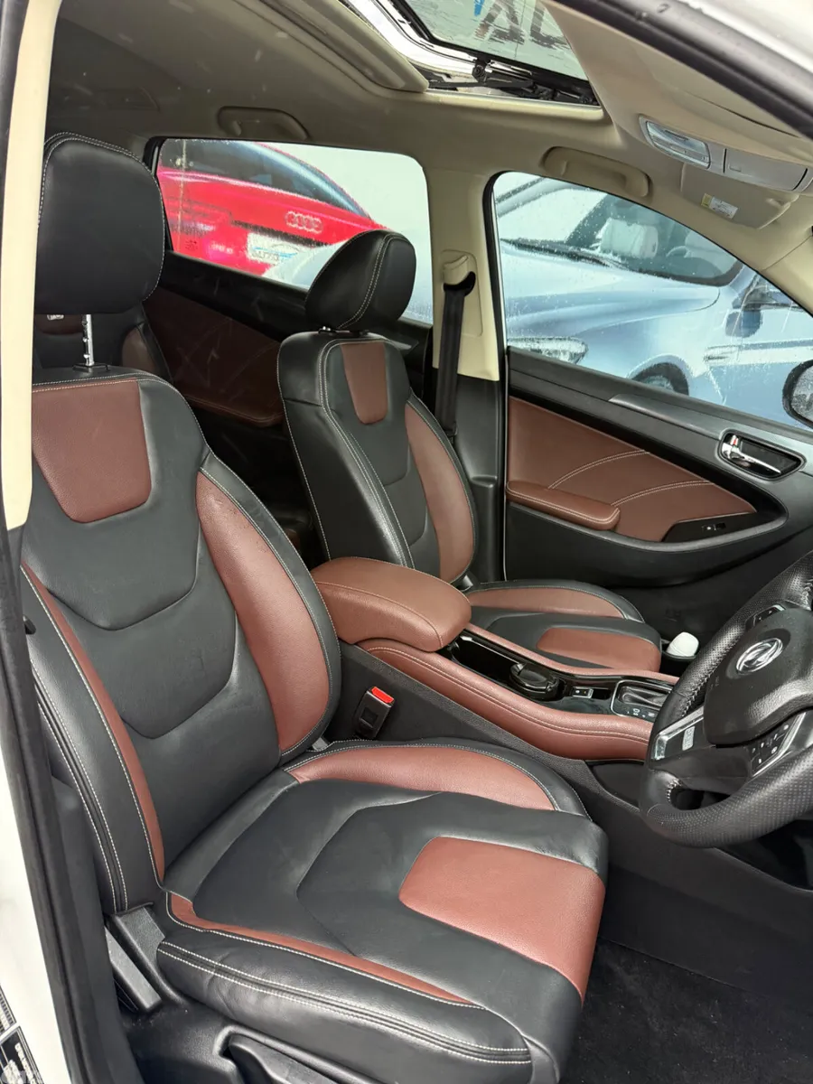 DFSK Glory 580 SUV, Petrol, 2024, White