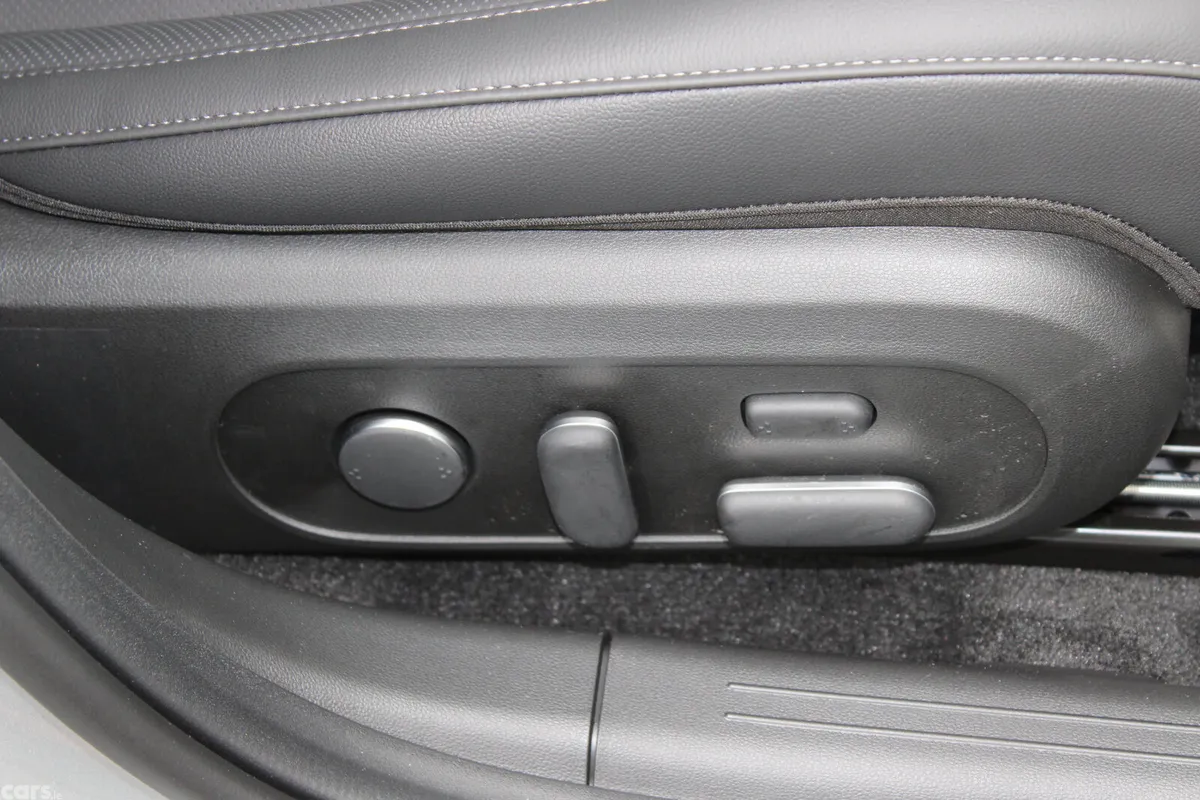 Hyundai IONIQ 6 Saloon, Electric, 2026, Silver