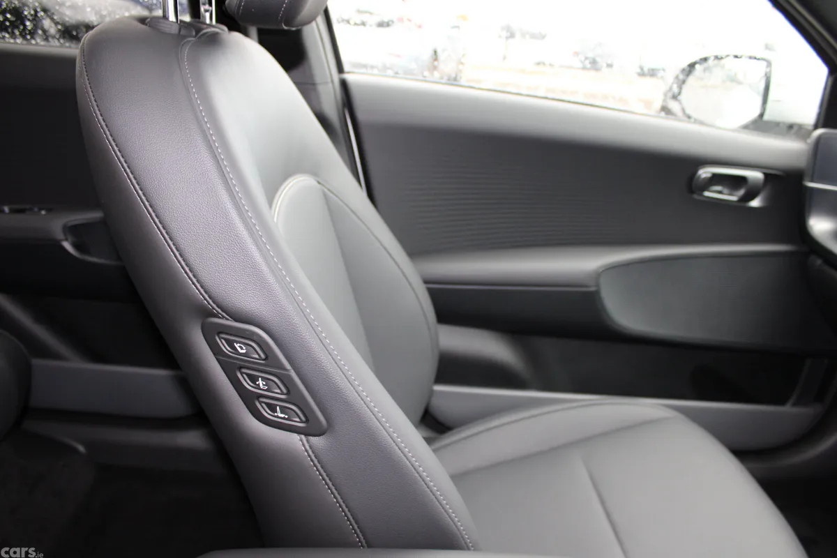 Hyundai IONIQ 6 Saloon, Electric, 2026, Silver