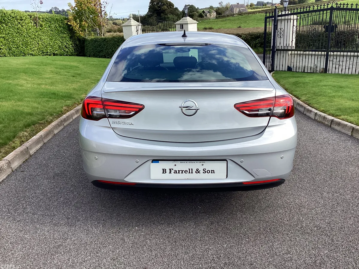 Opel Insignia Hatchback, Diesel, 2021, Grey