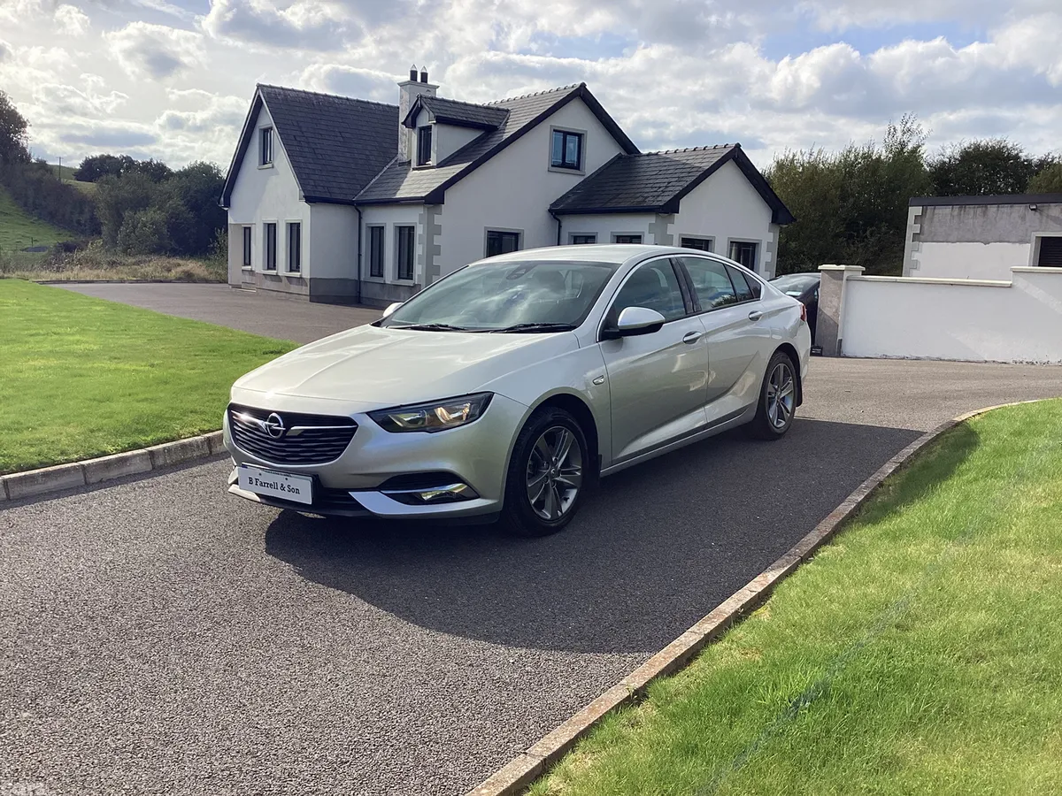 Opel Insignia Hatchback, Diesel, 2021, Grey