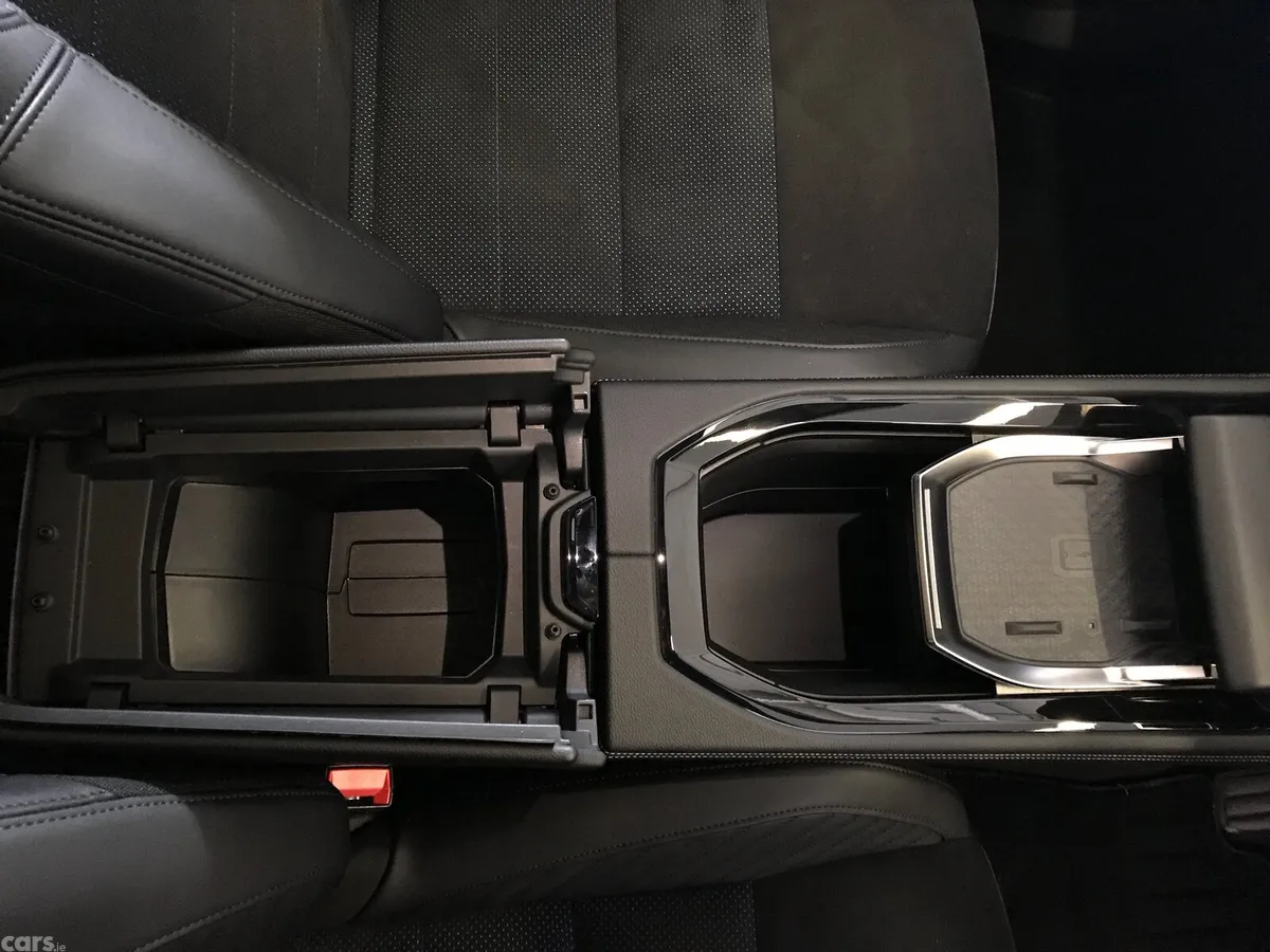 Renault Rafale SUV, Petrol Hybrid, 2024, Grey