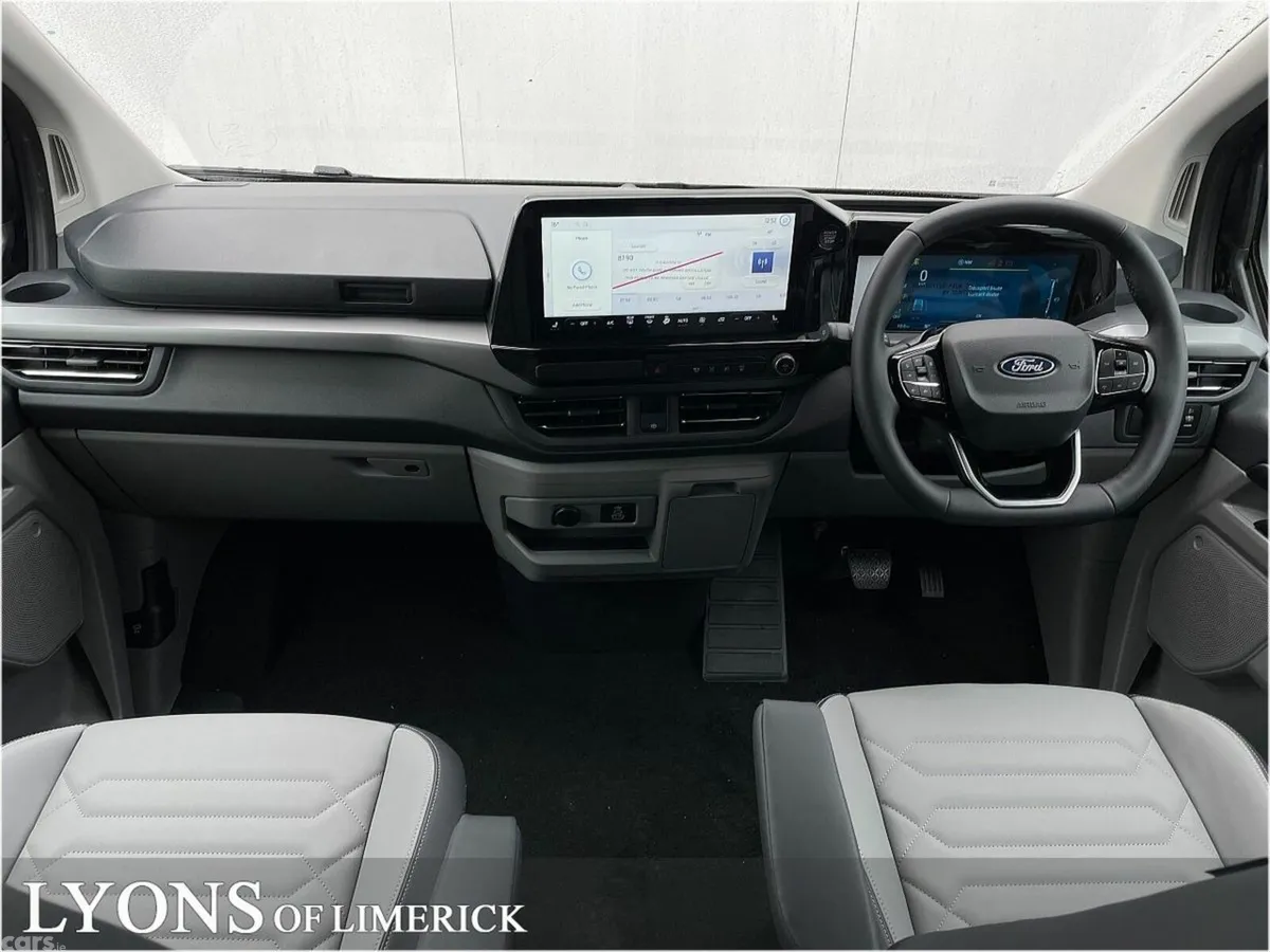 Ford Tourneo MPV, Petrol Plug-in Hybrid, 2026, Black