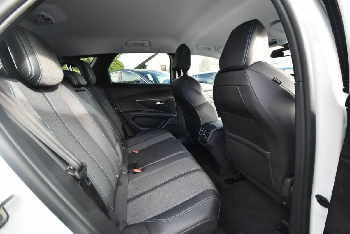 Peugeot 3008 SUV, Diesel, 2022, White