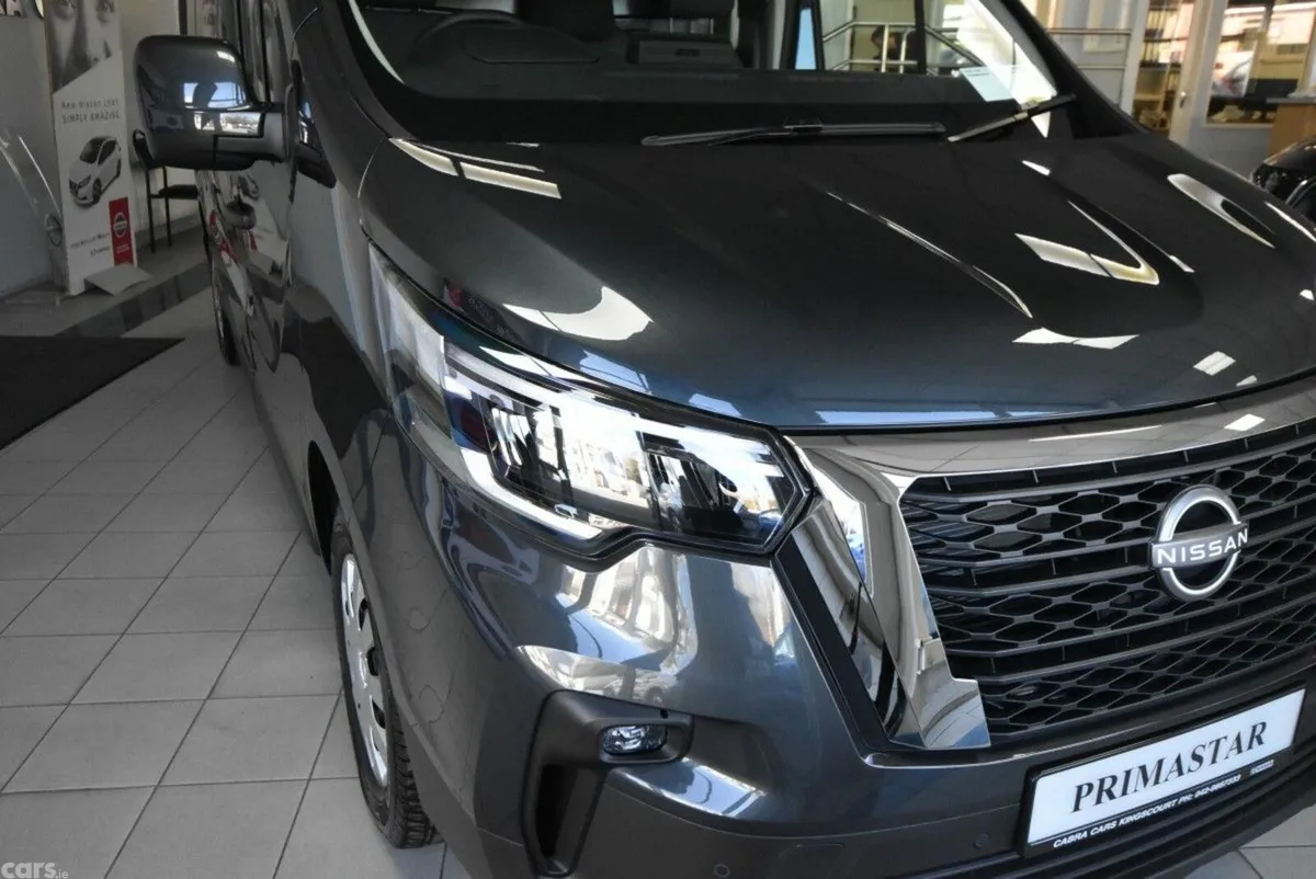 Nissan Primastar MPV, Diesel, 2026, Grey