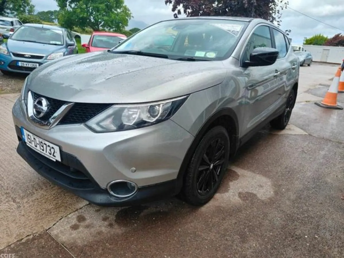 Nissan Qashqai SUV, Diesel, 2015, Silver