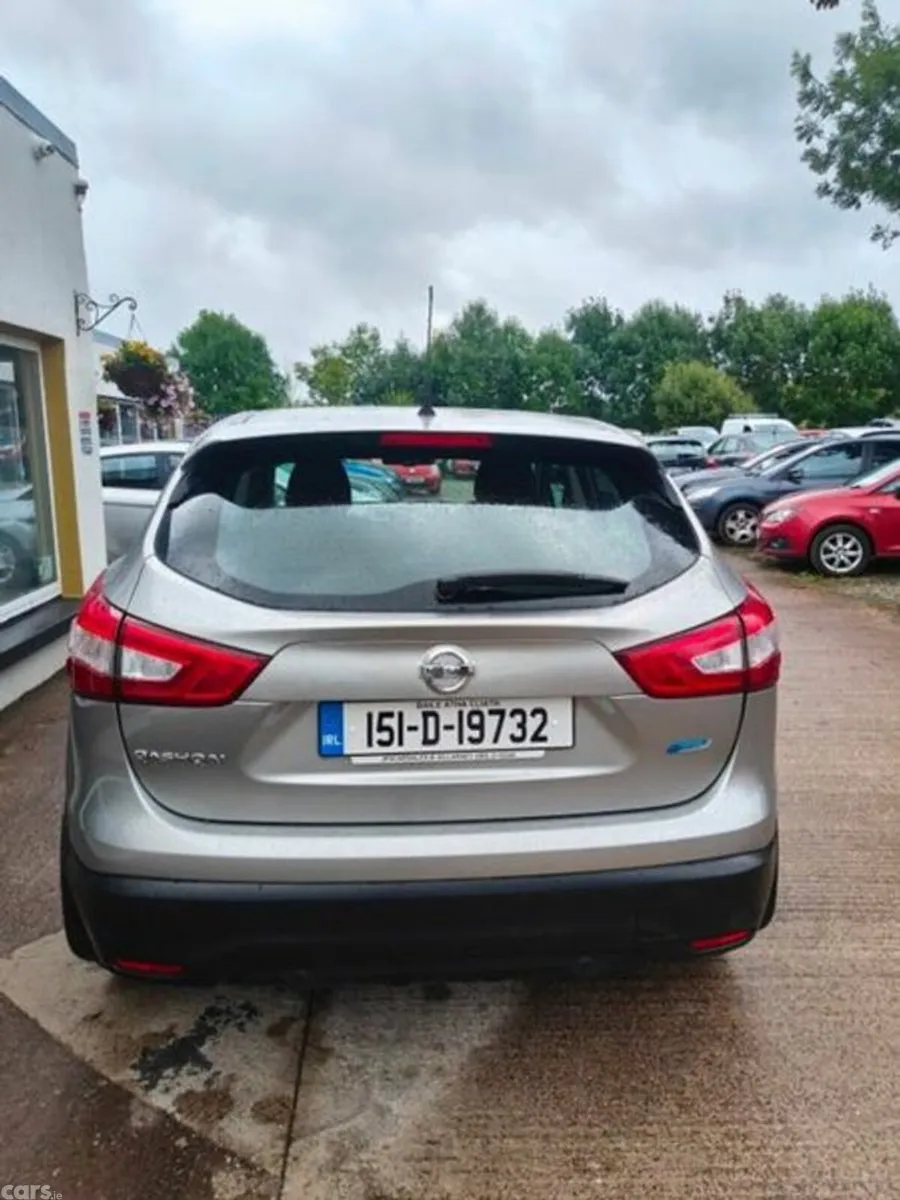 Nissan Qashqai SUV, Diesel, 2015, Silver