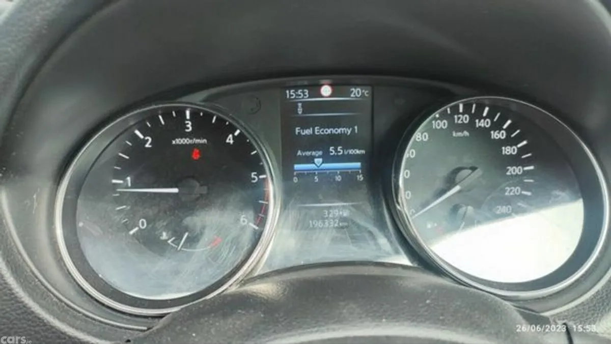 Nissan Qashqai SUV, Diesel, 2015, Silver