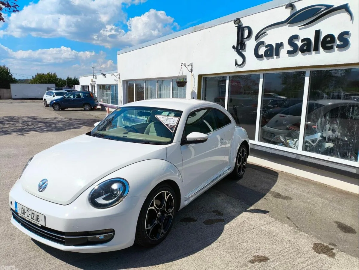 Volkswagen Beetle Hatchback, Petrol, 2013, White