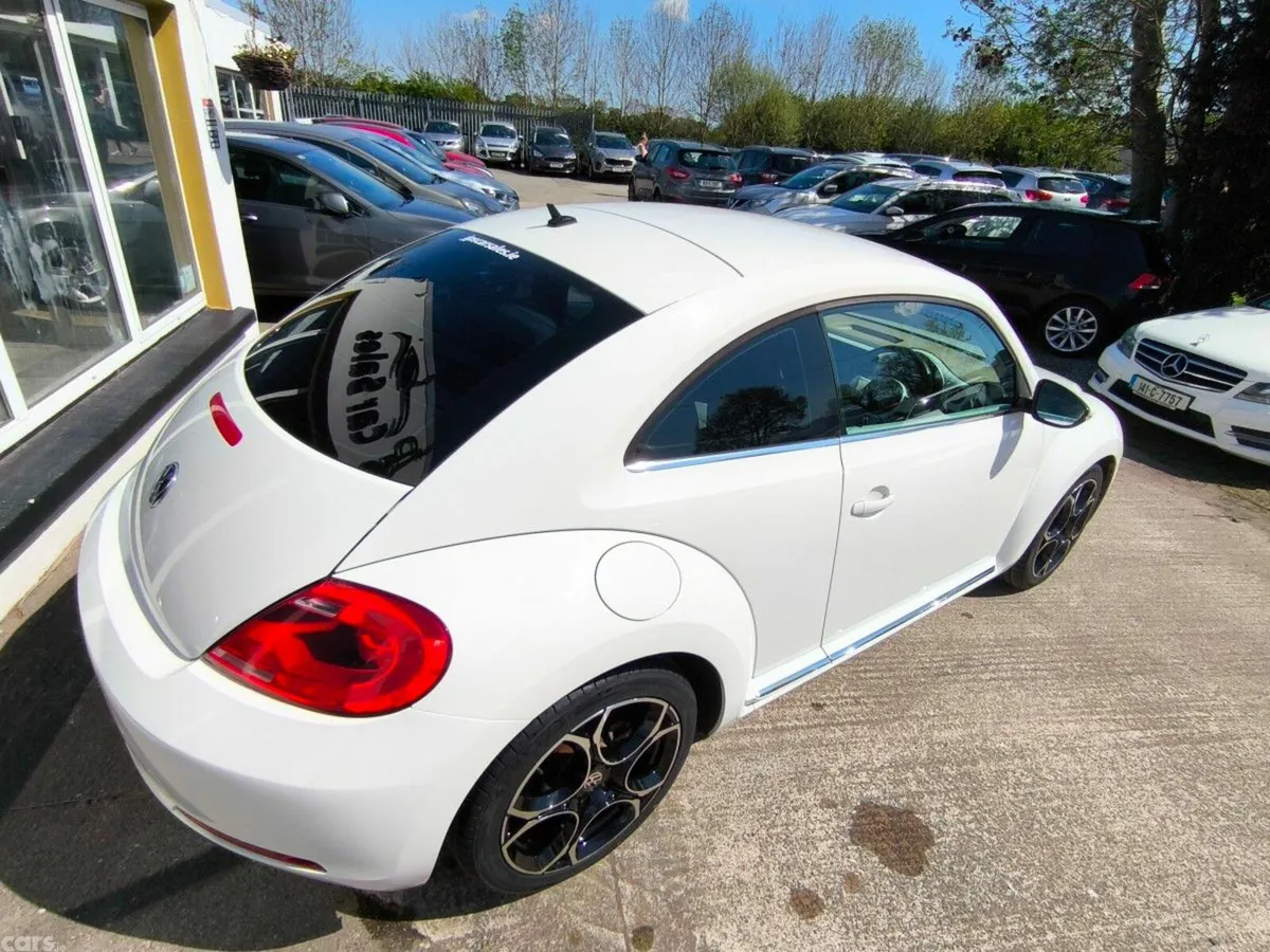 Volkswagen Beetle Hatchback, Petrol, 2013, White