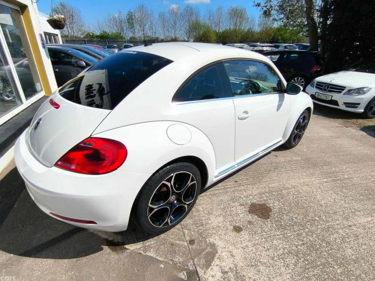 Volkswagen Beetle Hatchback, Petrol, 2013, White