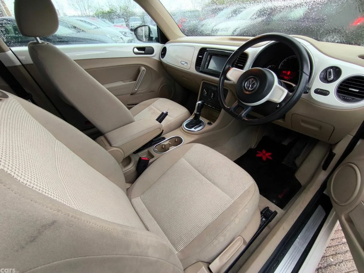 Volkswagen Beetle Hatchback, Petrol, 2013, White