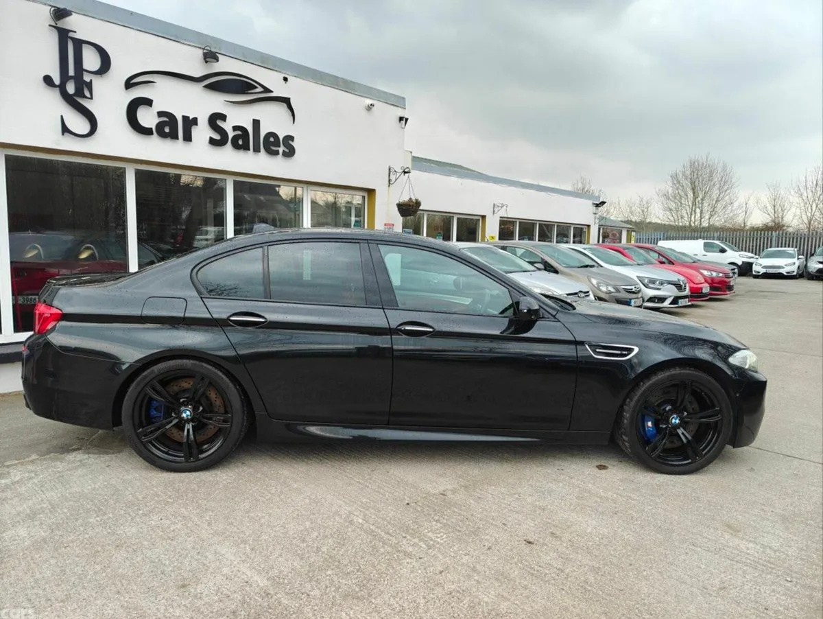 BMW M5 Saloon, Petrol, 2012, Black