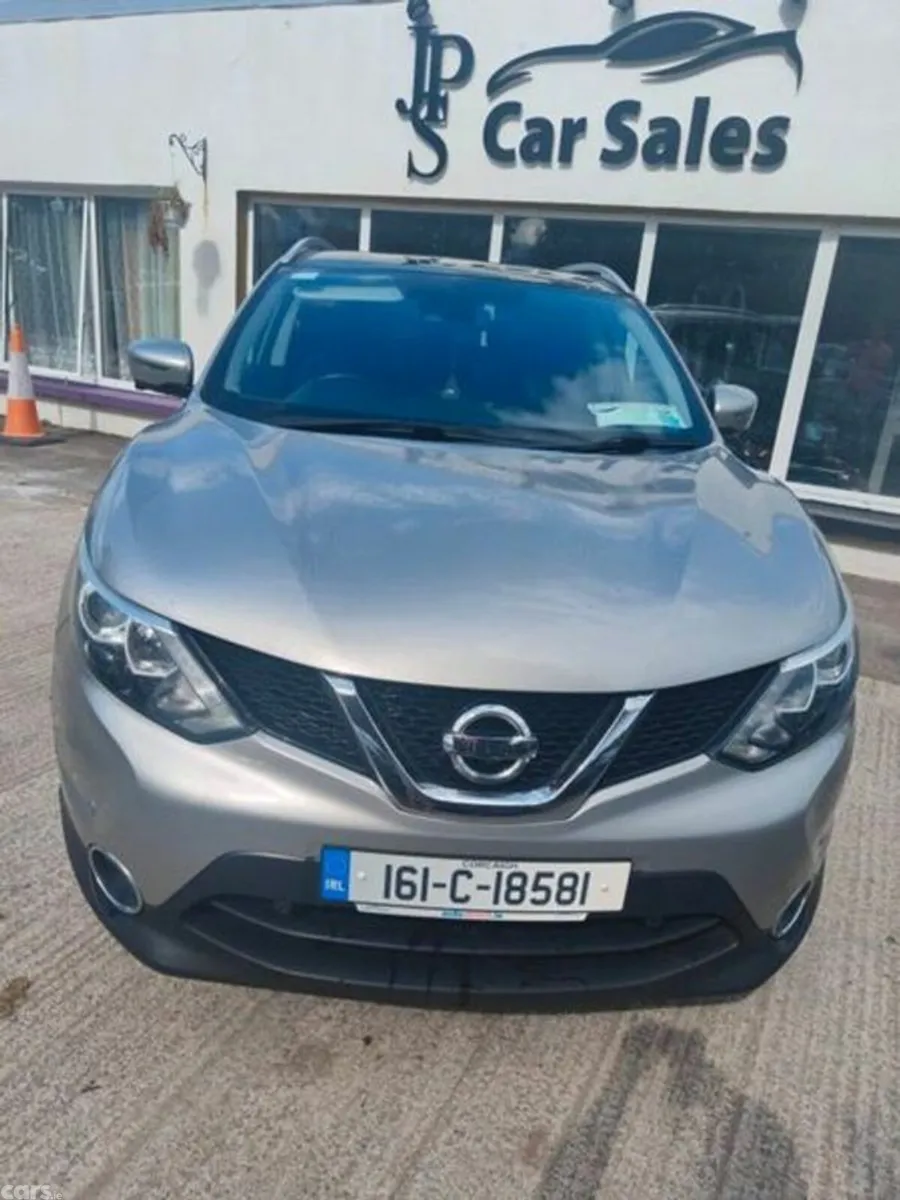 Nissan Qashqai SUV, Diesel, 2016, Silver