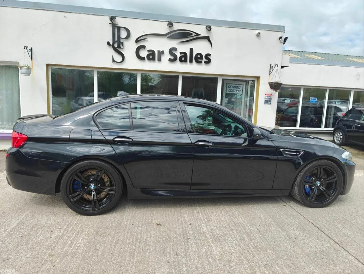 BMW M5 Saloon, Petrol, 2012, Black
