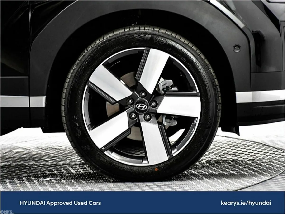 Hyundai Santa Fe SUV, Petrol Plug-in Hybrid, 2025, Black